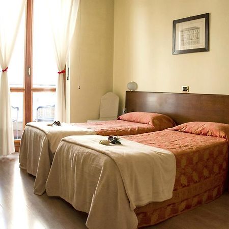 Domus Hotel Alessandria Luaran gambar