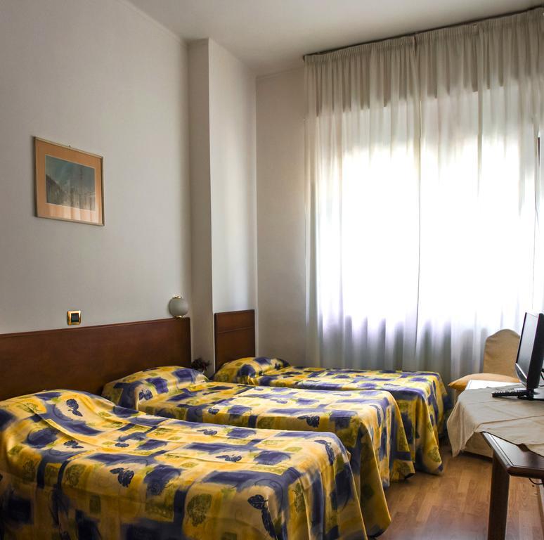 Domus Hotel Alessandria Luaran gambar