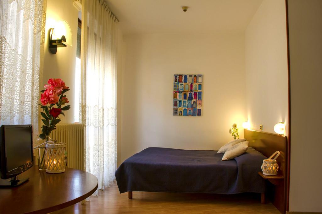 Domus Hotel Alessandria Luaran gambar
