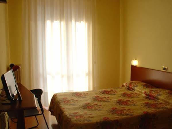 Domus Hotel Alessandria Luaran gambar