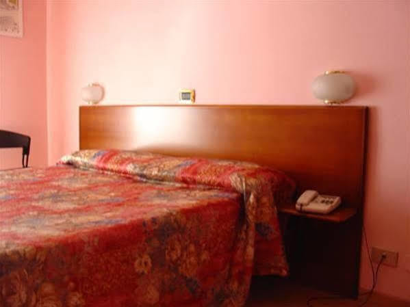 Domus Hotel Alessandria Luaran gambar